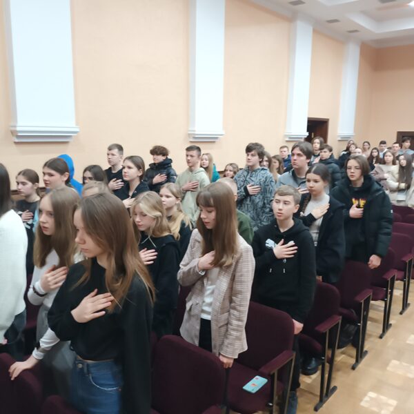 Хто вмирає в боротьбі – у серцях живе навіки!