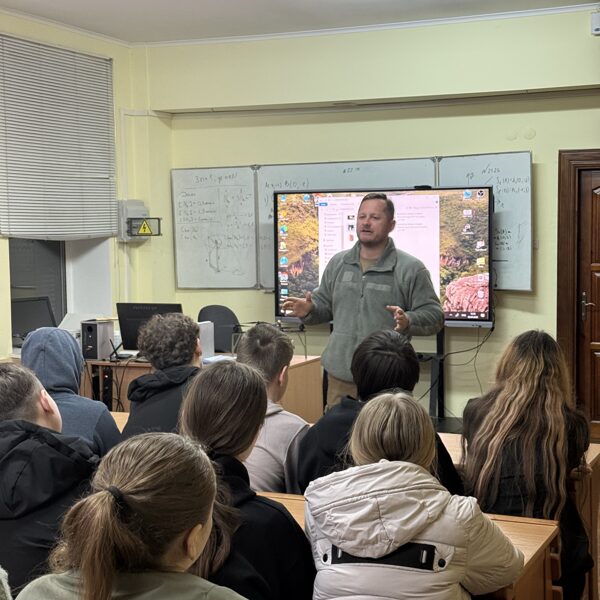 Зустріч з ветеранами: уроки життя, уроки історії ...