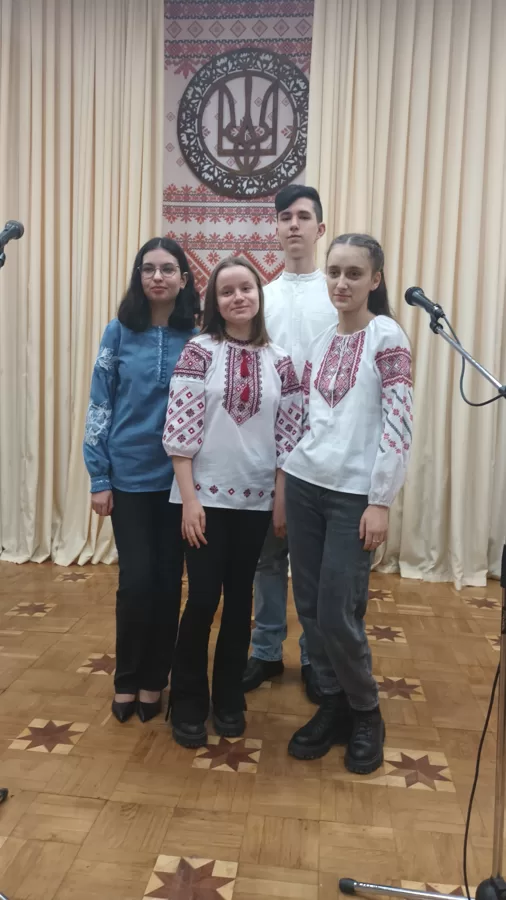 Хто вмирає в боротьбі – у серцях живе навіки!