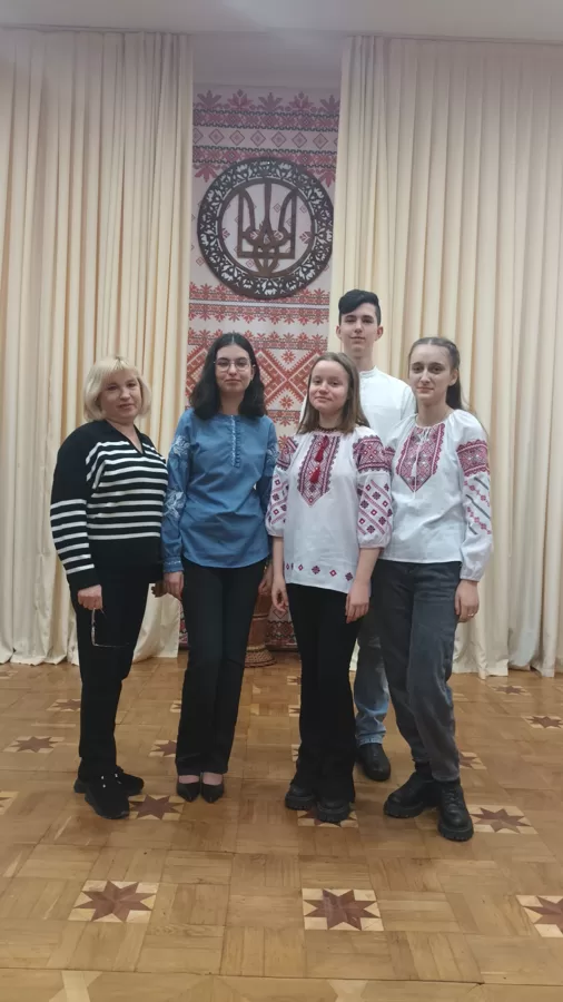 Хто вмирає в боротьбі – у серцях живе навіки!